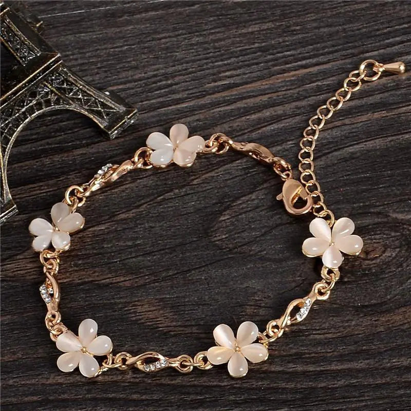 Fashion Cat's Eye Stone Flower Bracelet for Women